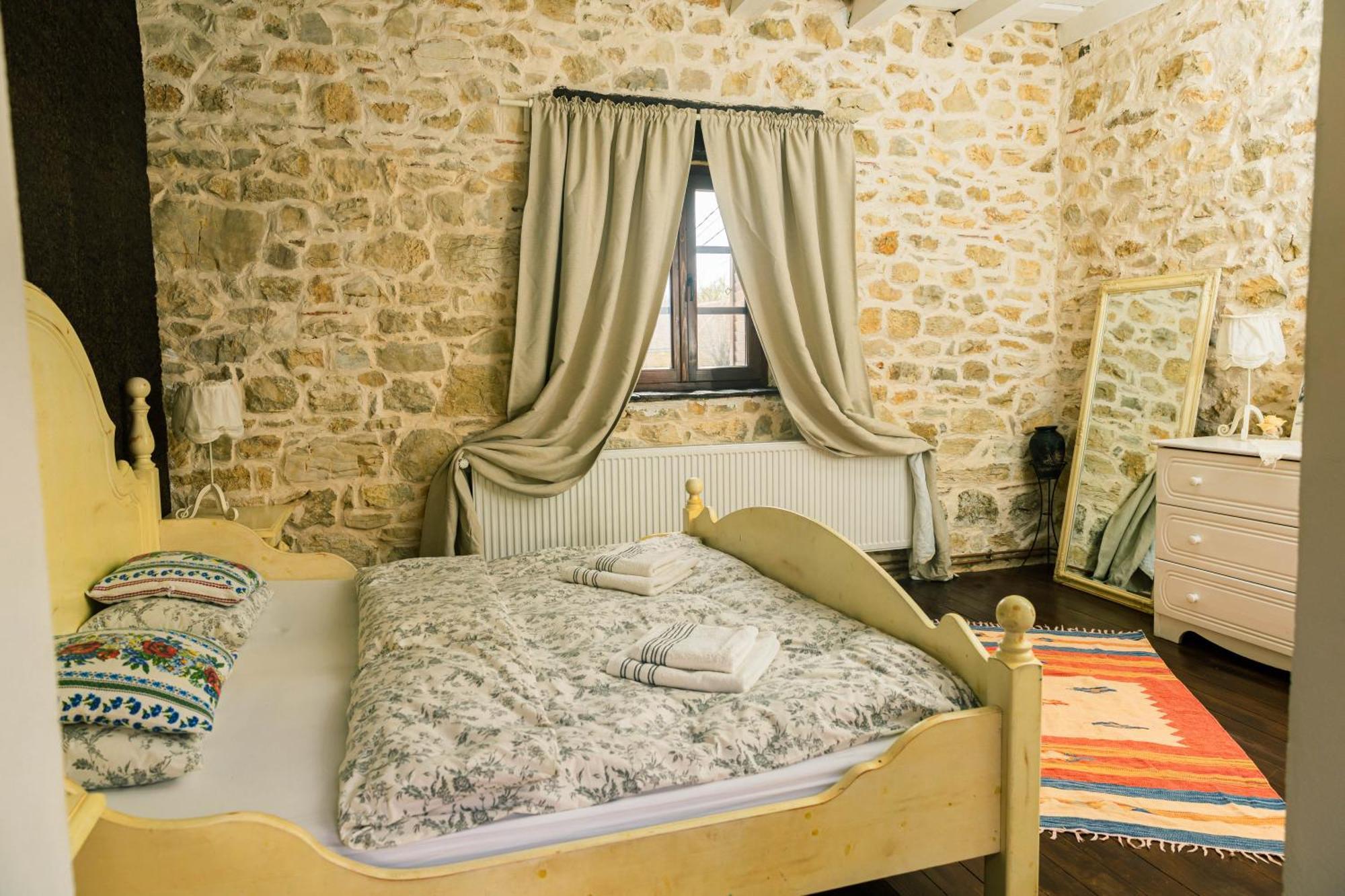 ホテル Casa Thea Cheile Nerei Sokolar エクステリア 写真