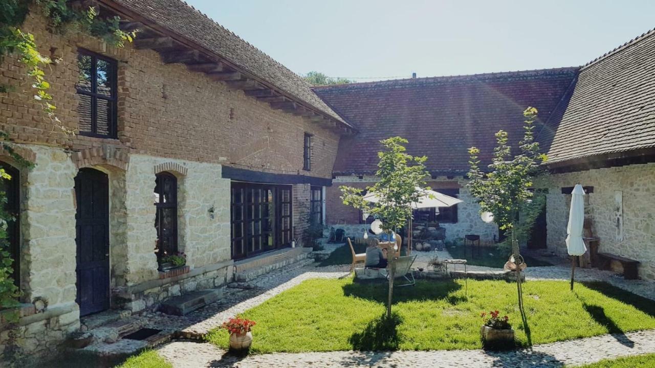 ホテル Casa Thea Cheile Nerei Sokolar エクステリア 写真